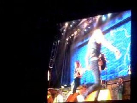 Iron Maiden - Hallowed be thy name (live) fin sziget 2008