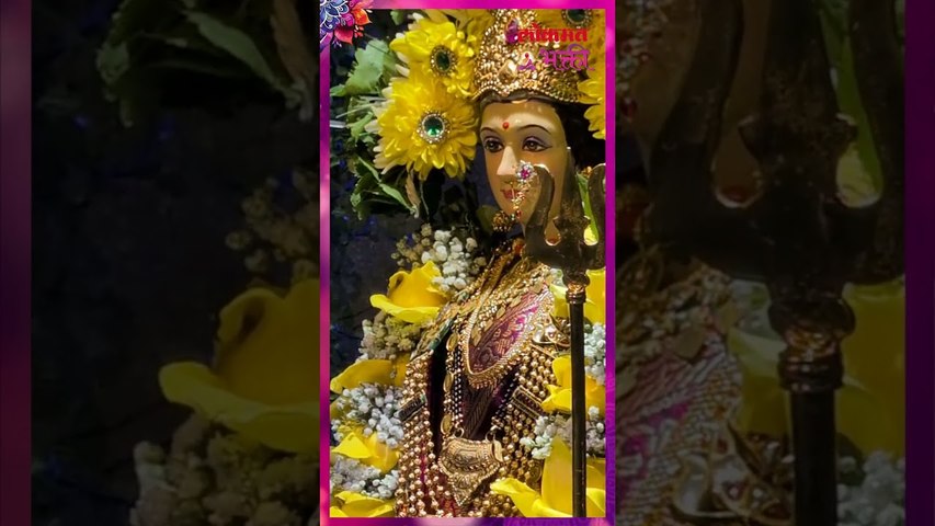 दोन जण सहज उचलतात, पण विसर्जनाला मूर्ती हललीच नाही! | Rangari Badak Chawl Devi