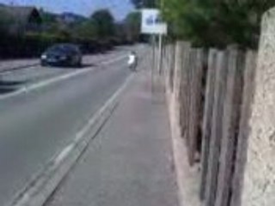 Lucas sur un velo de 5ans 2