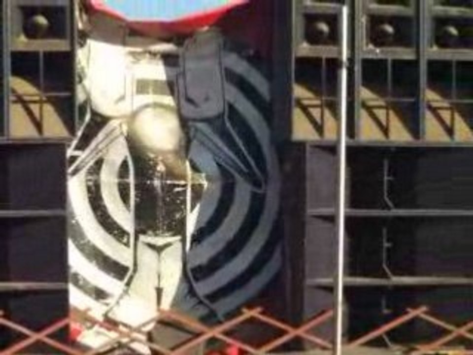 TeKoS BooM oFf - NonEm, MetEk & Co.