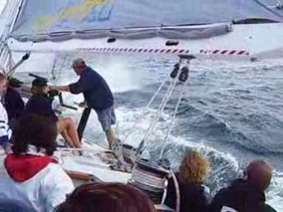 whitsundays sailing boat