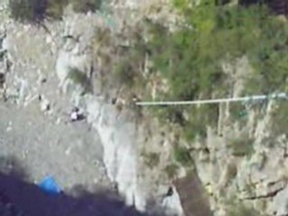 Saut à l'élastique de Bab.AVI