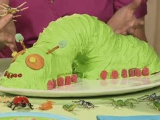 How to make an inchworm bug cake and bug cupcakes