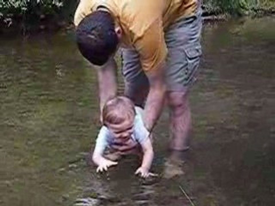 dans la rivière