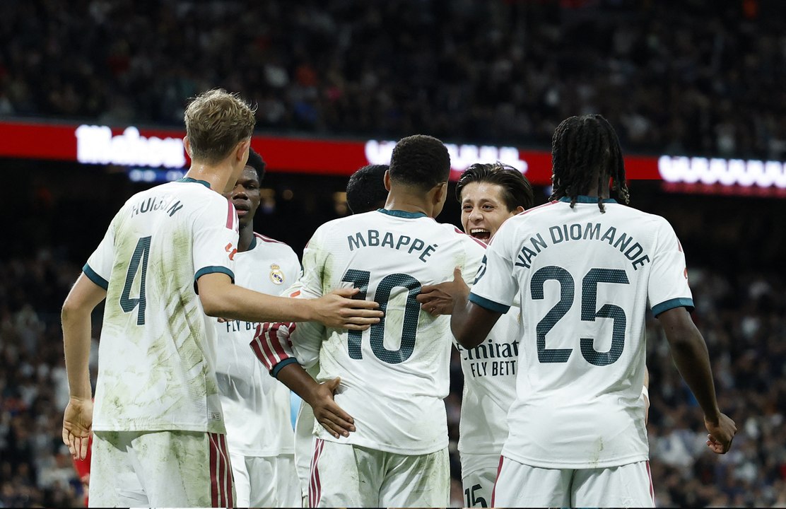 ريال مدريد يحسم المواجهة أما إشبيلية بفوزٍ كبيرٍ