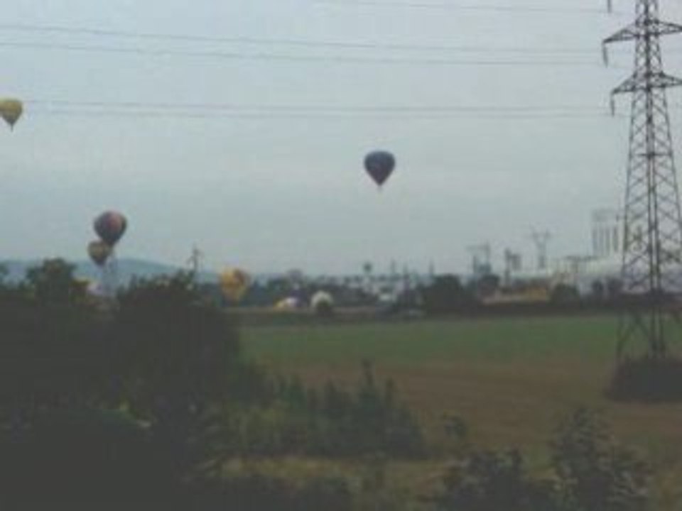 Montgolfiades thionville 2008...atterrissage 29-08-08