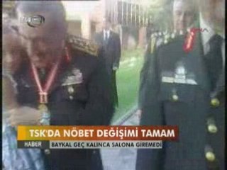 Büyükanıt kızı ve torunu