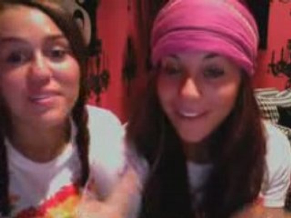 Miley and mandy show- Wake Up America