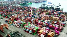 Экономика Китая выросла на 4,5% благодаря экспорту, внутренний спрос слаб