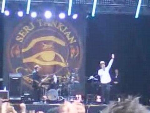 Serj Tankian (SOAD) Empty Walls en live à Rock en Seine