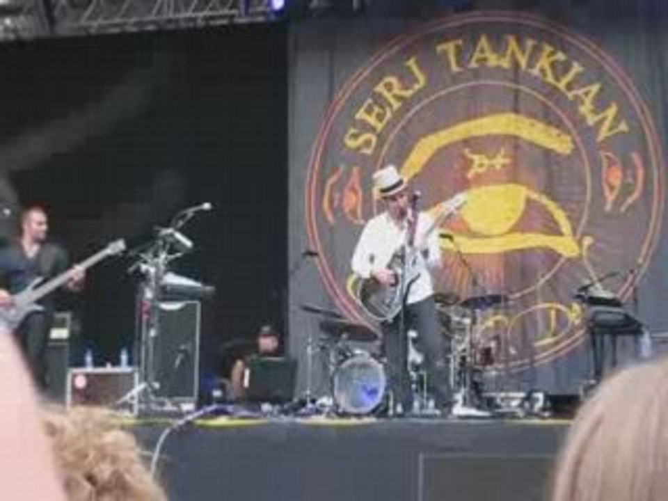 Serj Tankian -Saving us (full)- Rock en Seine 2008