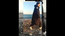 Νίκος Καρβέλας: Στην Πάρο μετά τη δημόσια αντιπαράθεση με τη Βίσση - Χαλαρές βόλτες στην παραλία