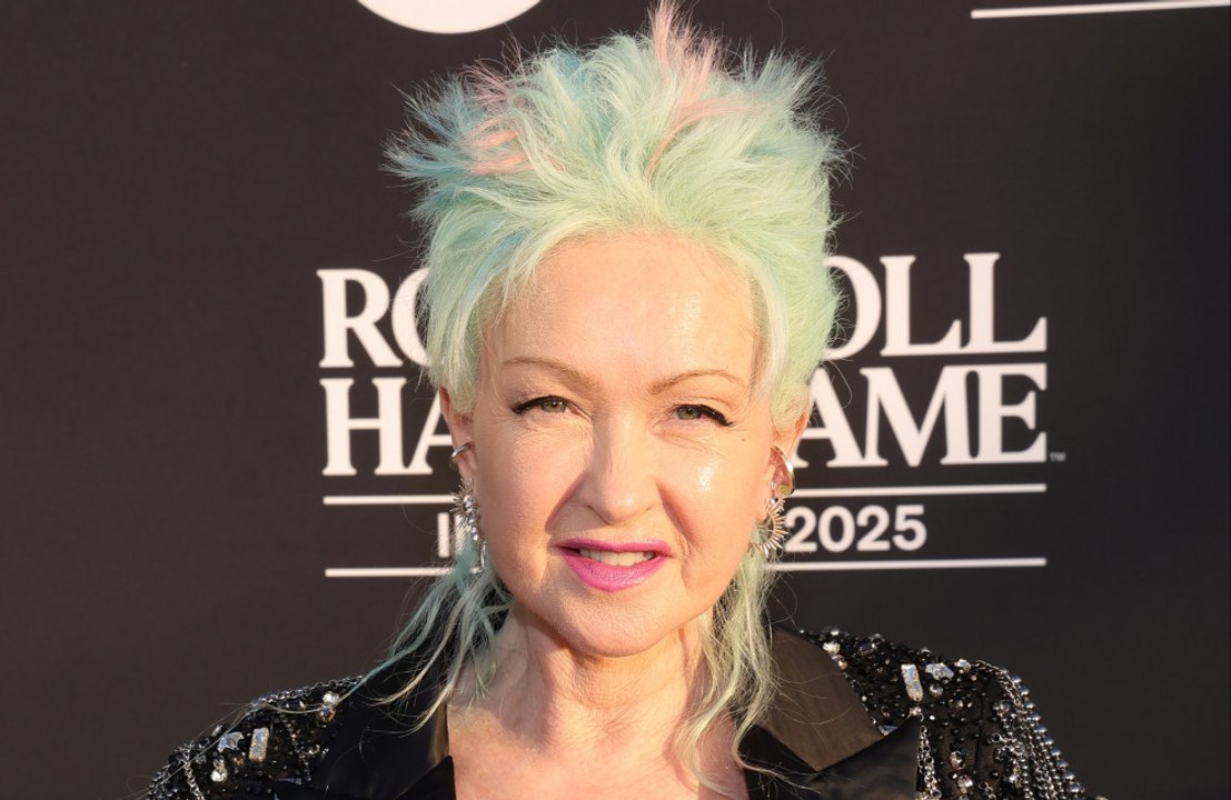 Cyndi lauper kritisiert 'gierige' musikmanager
