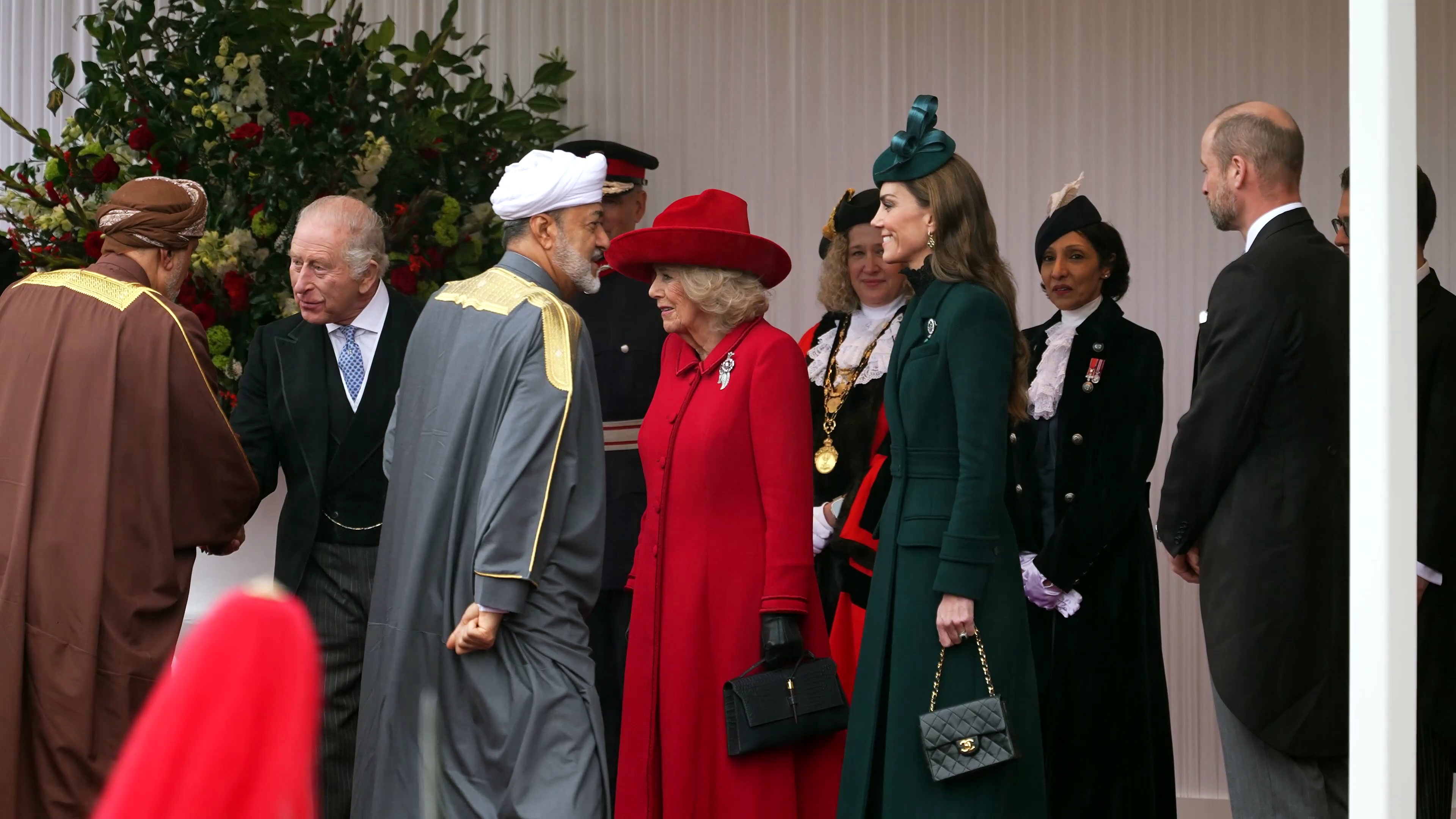 Princess of Wales curtsies to Sultan of Oman