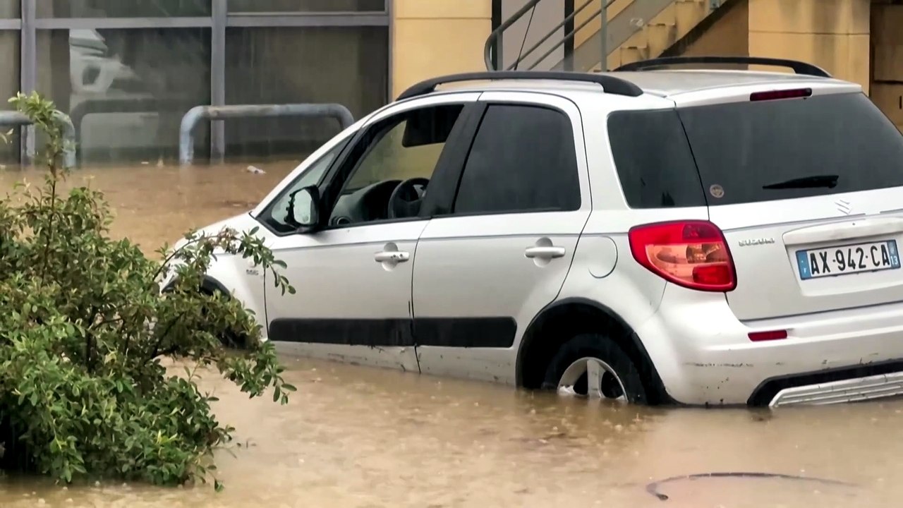 Starkregen setzt Marseille in Frankreich großflächig unter Wasser