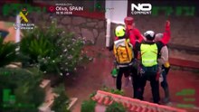Espanha: Guardia Civil salva família e cães de cheias em Oliva