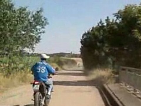 en mode becane de cross