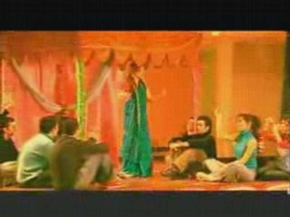 Azeri Kizi Günel - Resmimi Ceke Ceke by Aluxton