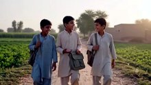 Title میرے بچپن کی یادیں 🥹❤️ | گاؤں کا سکول، مسجد اور لکڑی کی تختی | دیہاتی زندگی