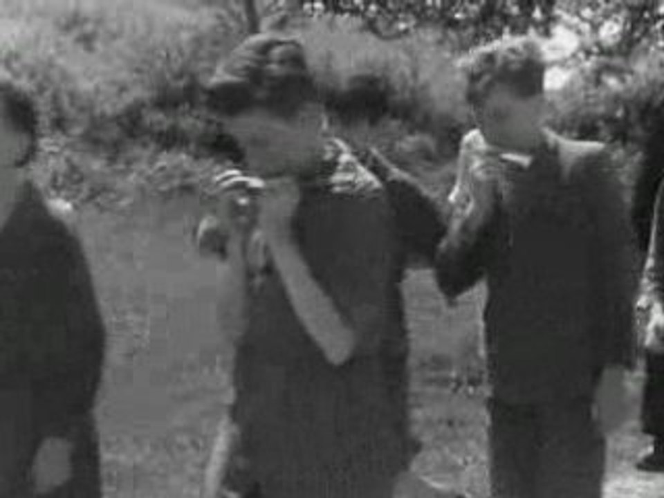 Le trou normand C EST MAMAN( BOURVIL_(!))