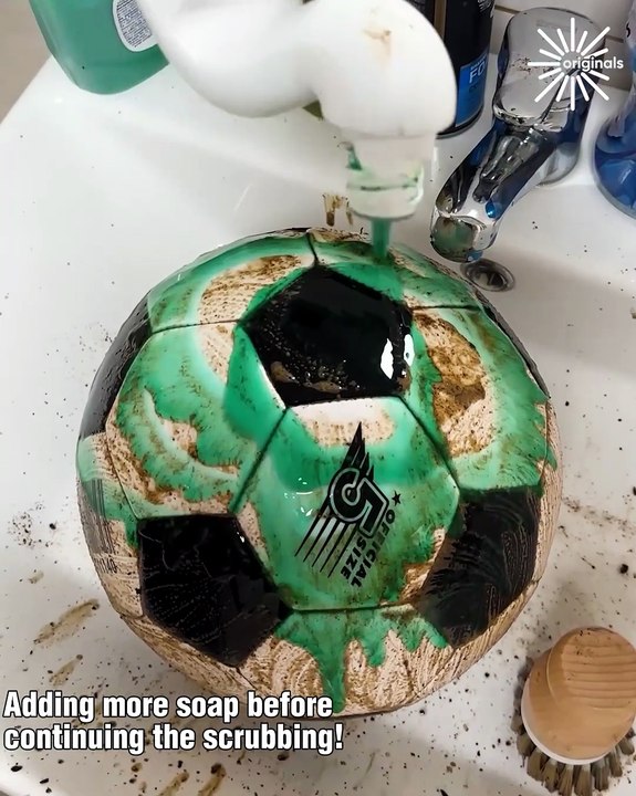 Steps To Cleaning a Soccer Ball⚽ - video Dailymotion
