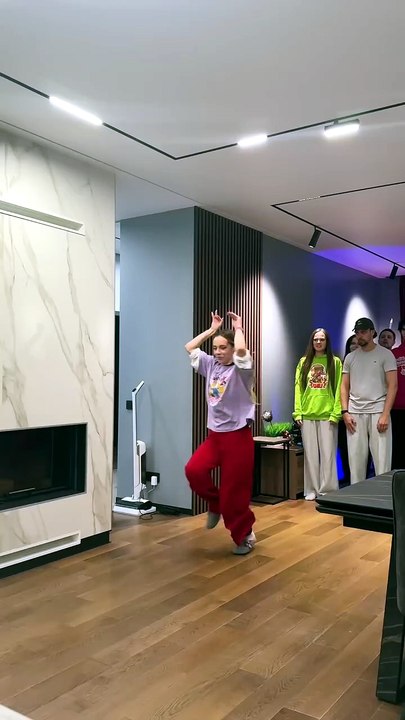 Copying Each Other (Dance / Challenge / Group Video) - video Dailymotion