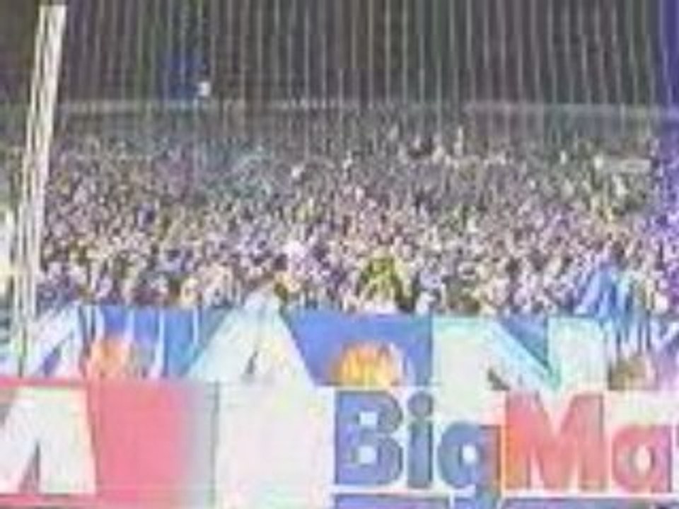 Olympique de Marseille. Qui saute pas n'est pas Marseillais