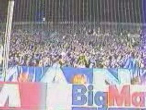 Olympique de Marseille. Qui saute pas n'est pas Marseillais