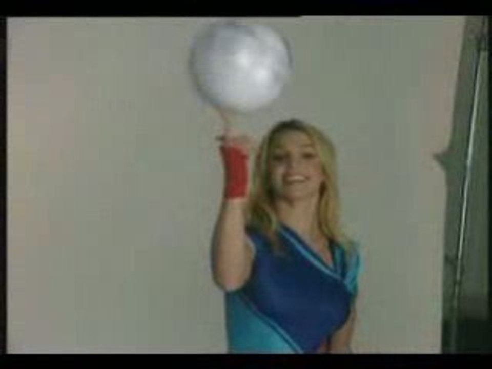 Britney Spears - Making Of Pepsi Commercial (Right Now)