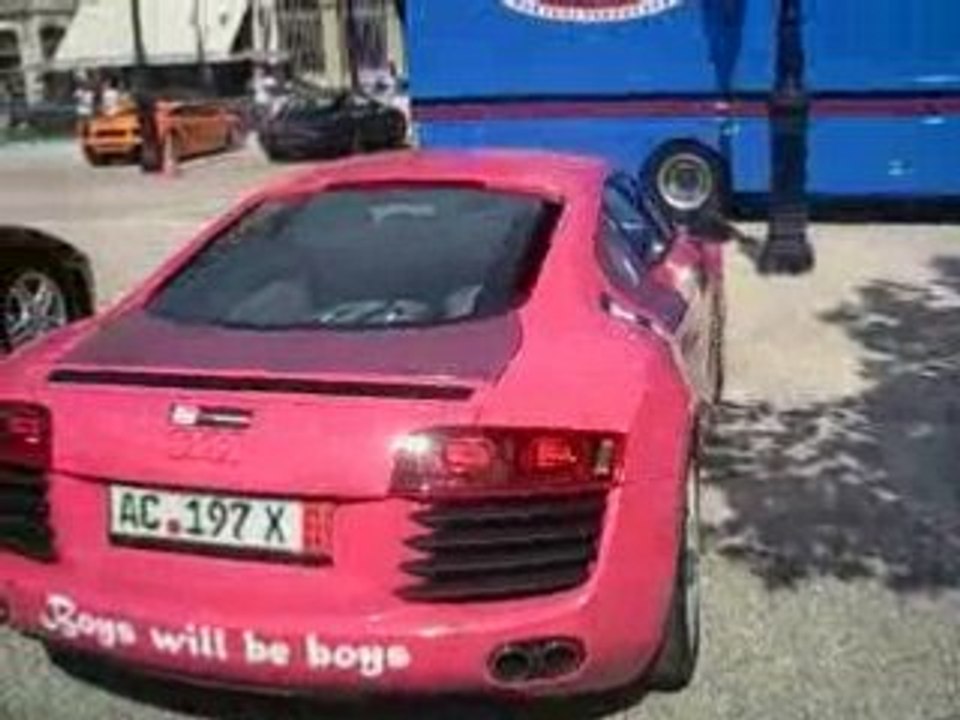 place BORDEAUX : AUDI R8 PINK GAY.TV PAR DERRIERE