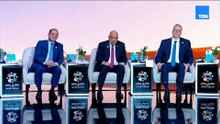السيسي للمواطنين: التليفون اللي بتعملوا منه شير ولايك صدقة جارية أو سيئة جاية  ومش معايا تليفون عليه