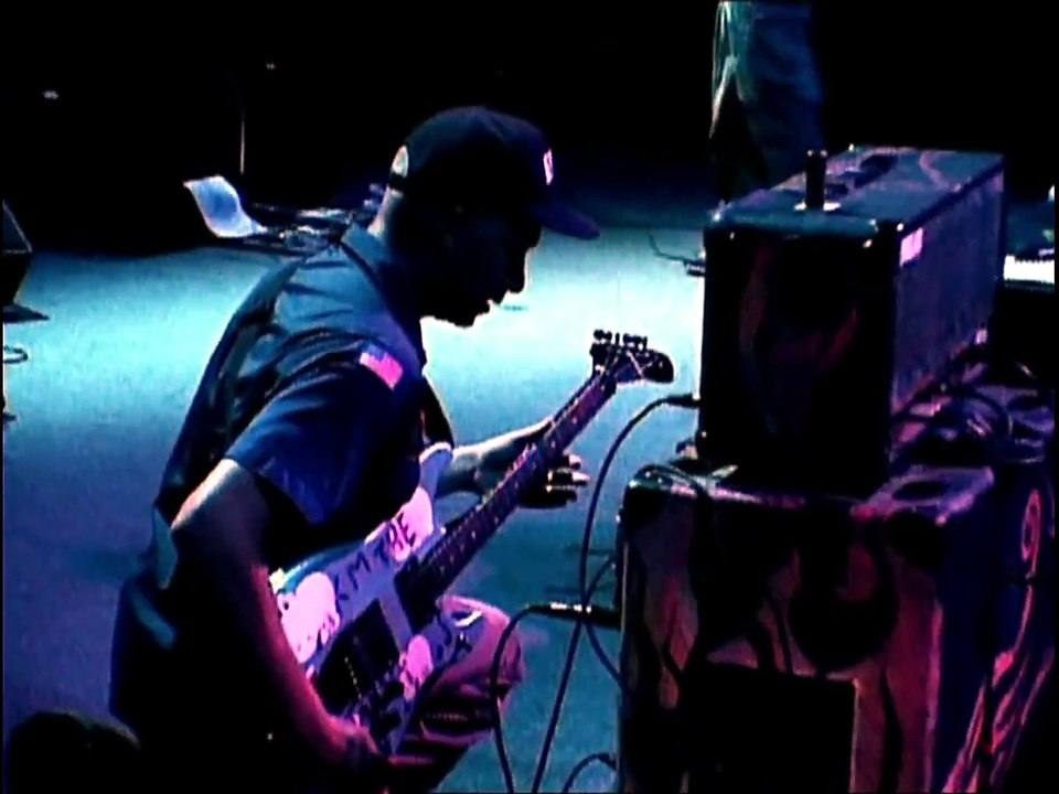Kick Out the Jams (MC5 cover) - Rage Against The Machine (live) - video ...