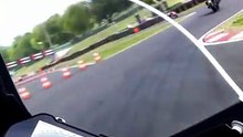 🏁🔥 Ayo Gaspol! Yamaha R3 Race at Cadwell Park Eps.3 🏍️💨 Overtake atau Disalip?! 😱 #YamahaR3 #CadwellPark #MotorcycleRacing #RacingGame #MotoVlog #FYP #Viral #BikeRacing #Yamaha #GamingShorts #youtubeshorts