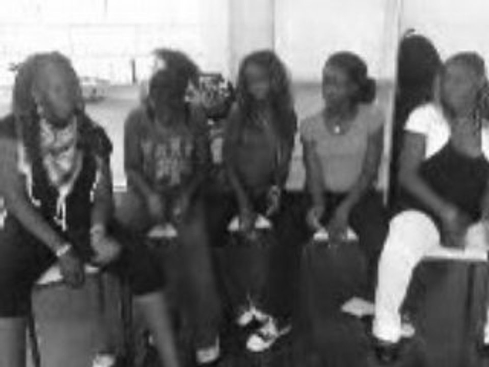 BLACKS GIRLS CREW ( MEYRONNES 2008 )