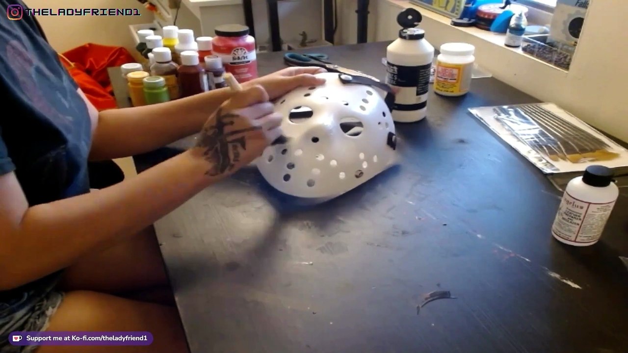 How to Paint a Jason Vorhees Mask - video Dailymotion