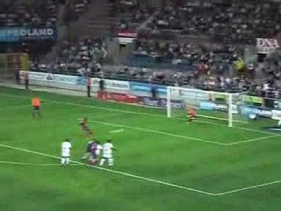 Pénalty arrêté par Cassard :) ( rcs - Chateauroux )