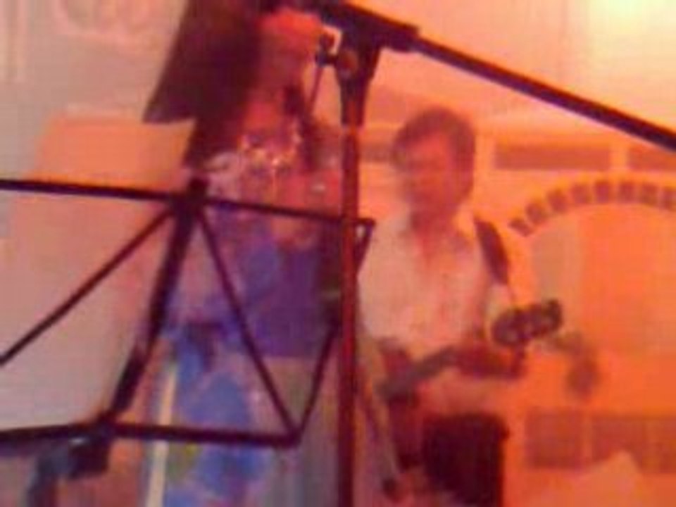 ca sĩ Thuý Hương