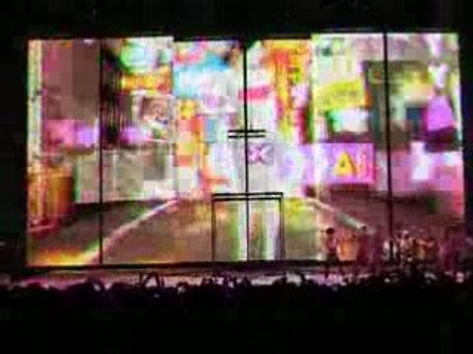 Nu-Di-Ty, rollo "gaysa" (Kylie X Tour Madrid)