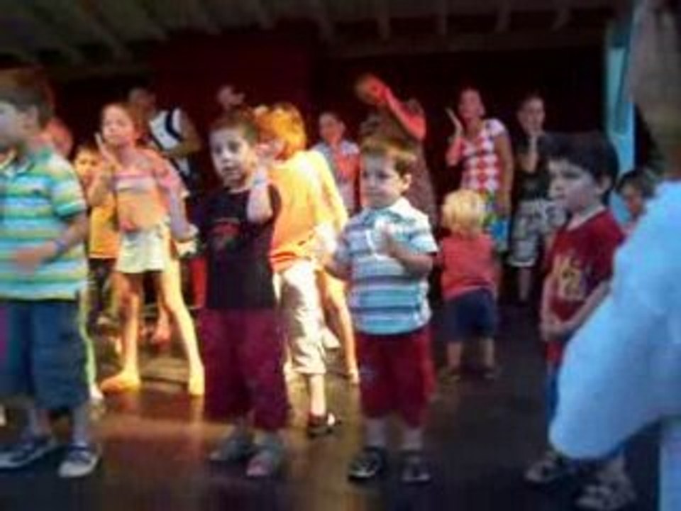 Arthur danse Agadou ...