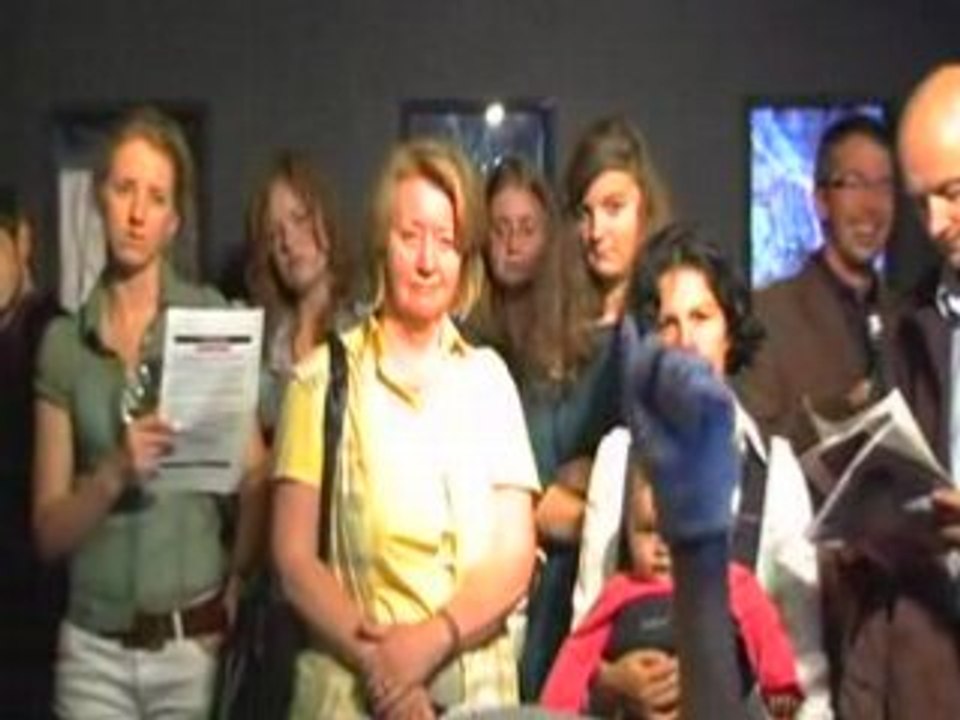 FashionMovesScienceGallery