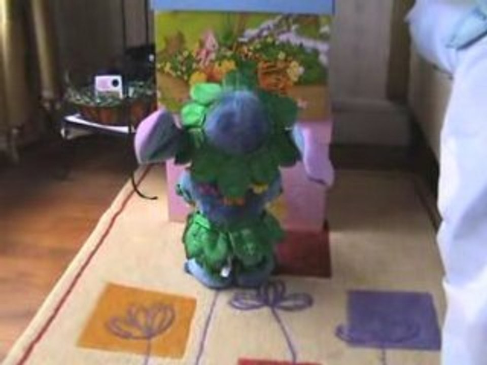 Stitch hula