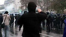 Police clash with protesters in Paris