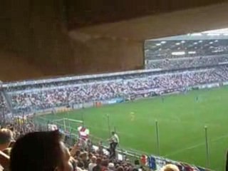 Caen - PSG - Ecoutez chanter ...