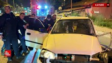 Kayseri'de ağaca çarpan otomobilde sıkışan sürücüyü itfaiye ekipleri kurtardı