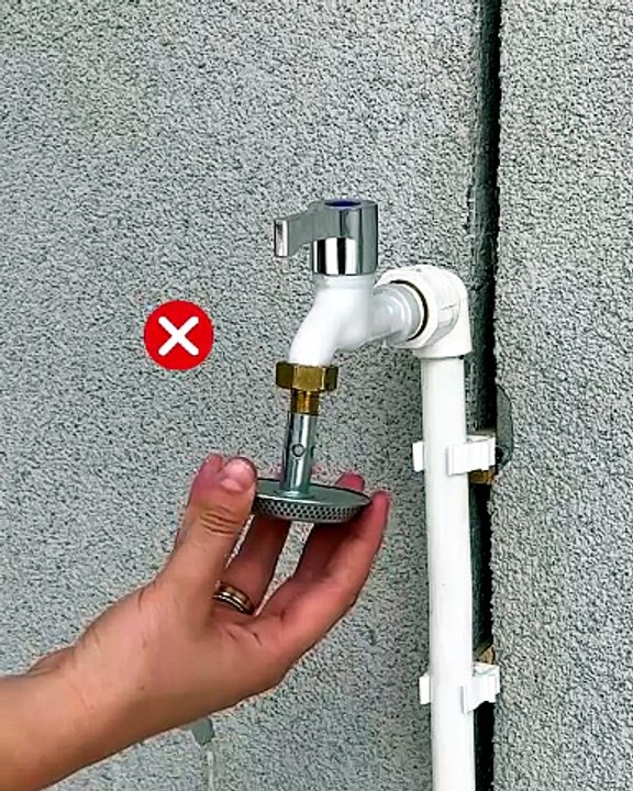 Balloon faucet hack that saves water - video Dailymotion