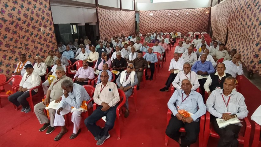 अलवर में पेंशनर्स की मांग: 8वें वेतन आयोग और 18 महीने के DA एरियर का मुद्दा उठा