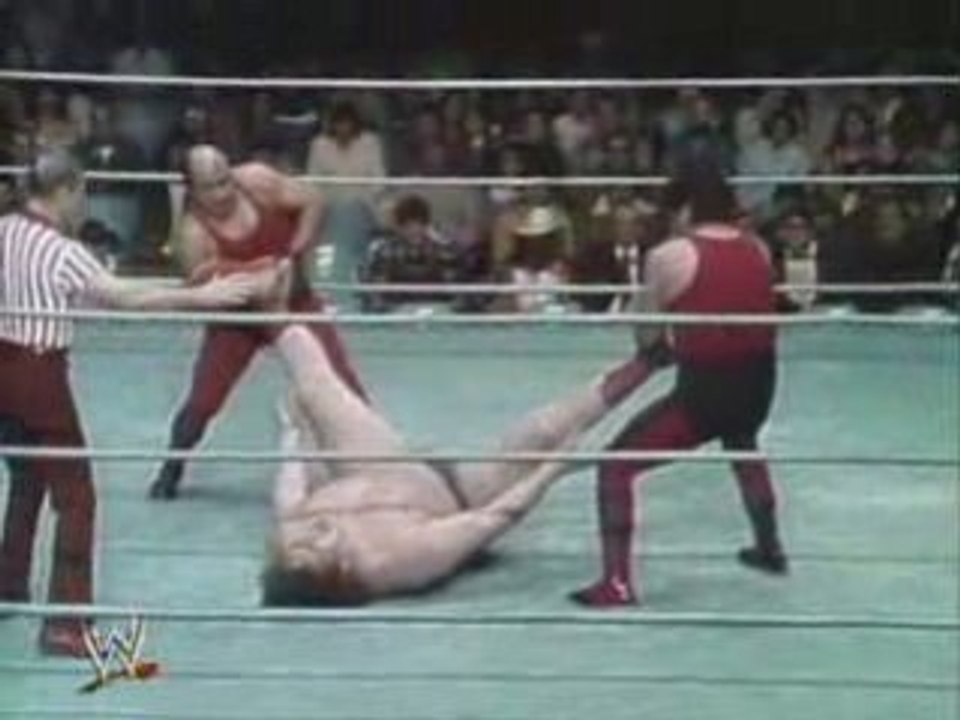 André the Giant vs Black Gordman & Great Goliath