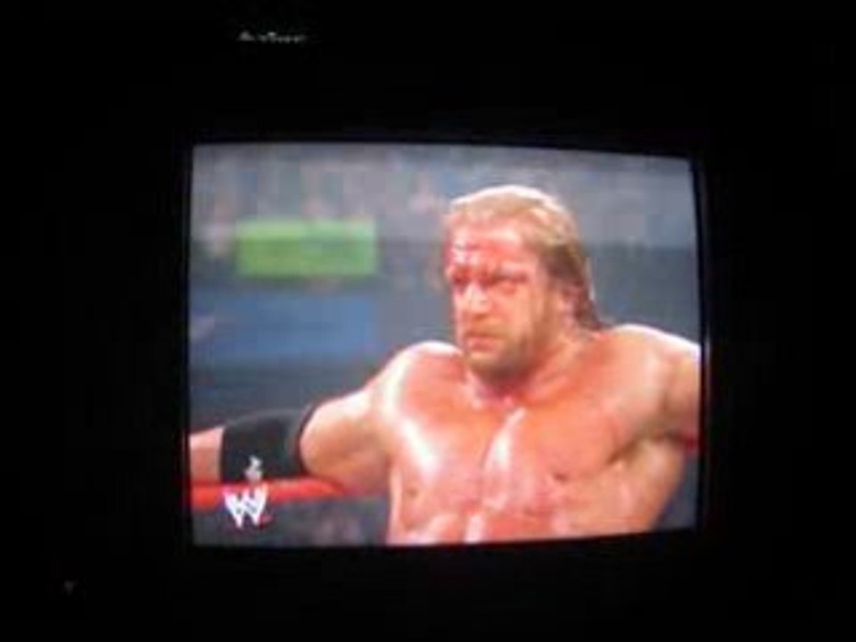 Triple hhh en sang  last man standing