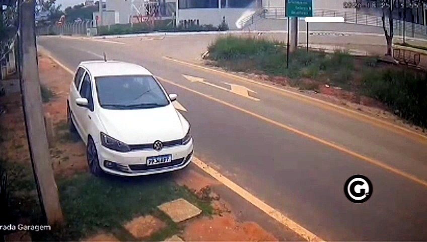 Parte de marquise desaba no Aeroporto de Cachoeiro de Itapemirim