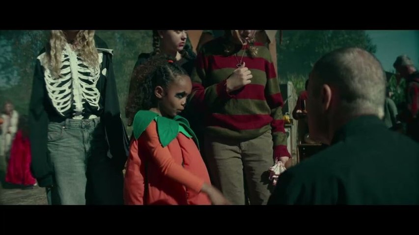 Slayground Altyazılı Fragman